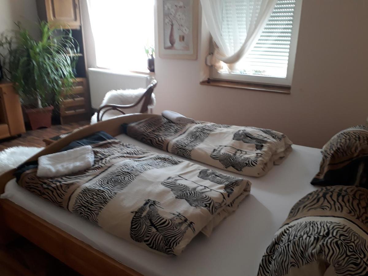 City Camping& Apartman &Bungalow Hotel Gyor Luaran gambar