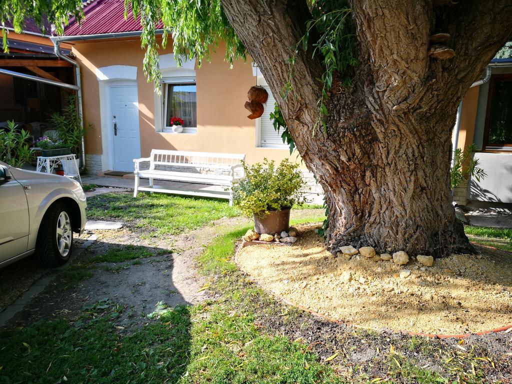 City Camping& Apartman &Bungalow Hotel Gyor Luaran gambar
