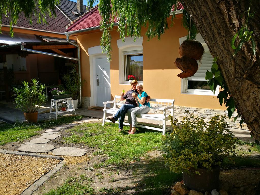 City Camping& Apartman &Bungalow Hotel Gyor Luaran gambar