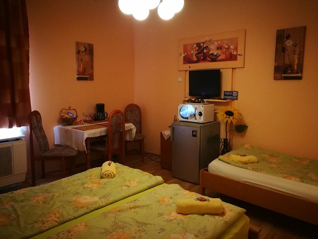 City Camping& Apartman &Bungalow Hotel Gyor Luaran gambar
