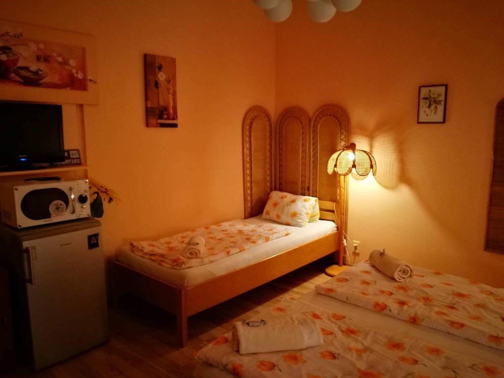 City Camping& Apartman &Bungalow Hotel Gyor Luaran gambar