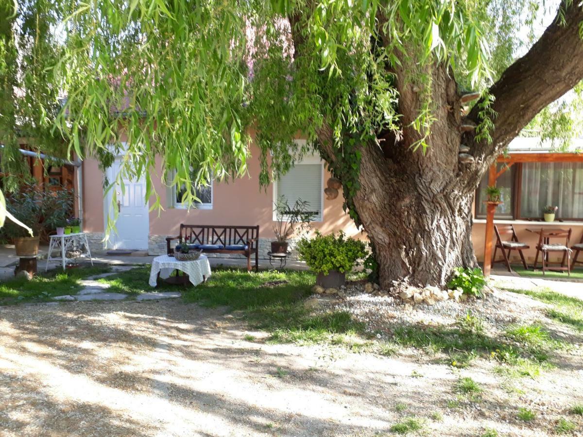 City Camping& Apartman &Bungalow Hotel Gyor Luaran gambar